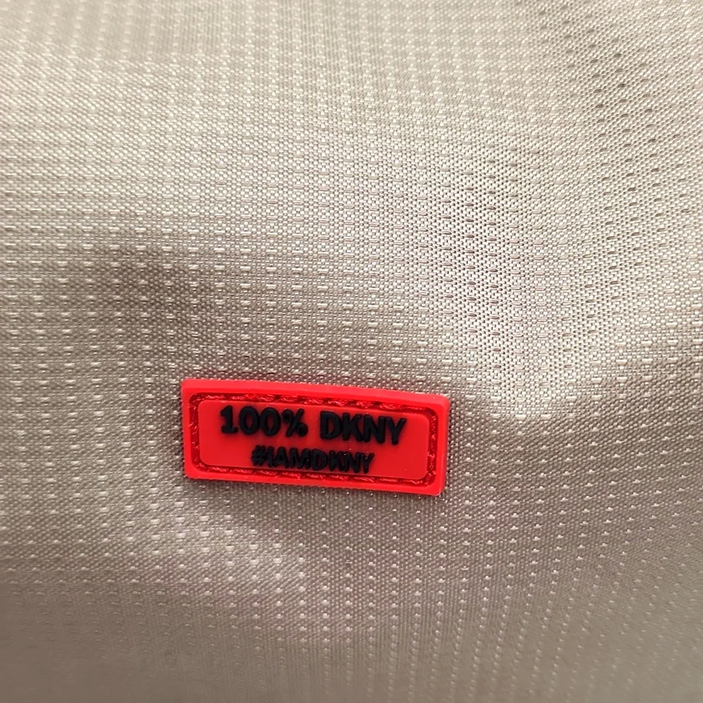 DKNY TOILETRY TRAVEL BAG